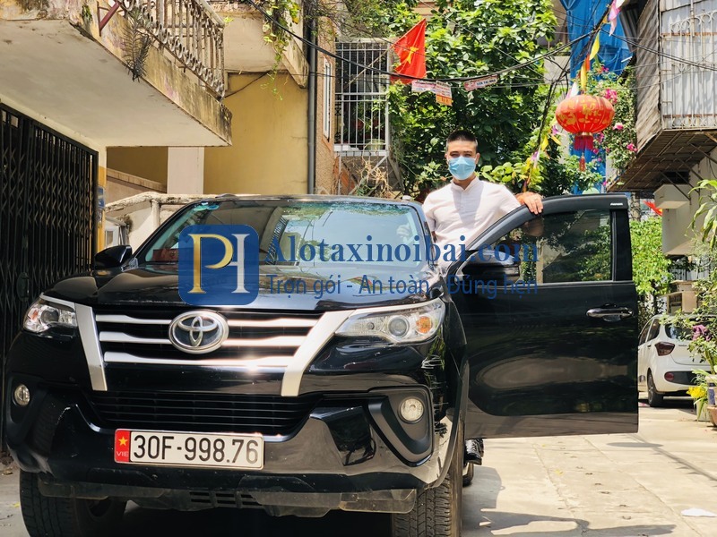 Thuê Taxi Nội Bài - Hà Nội Với Taxi Phúc Hà: Tiện Lợi Và An Toàn