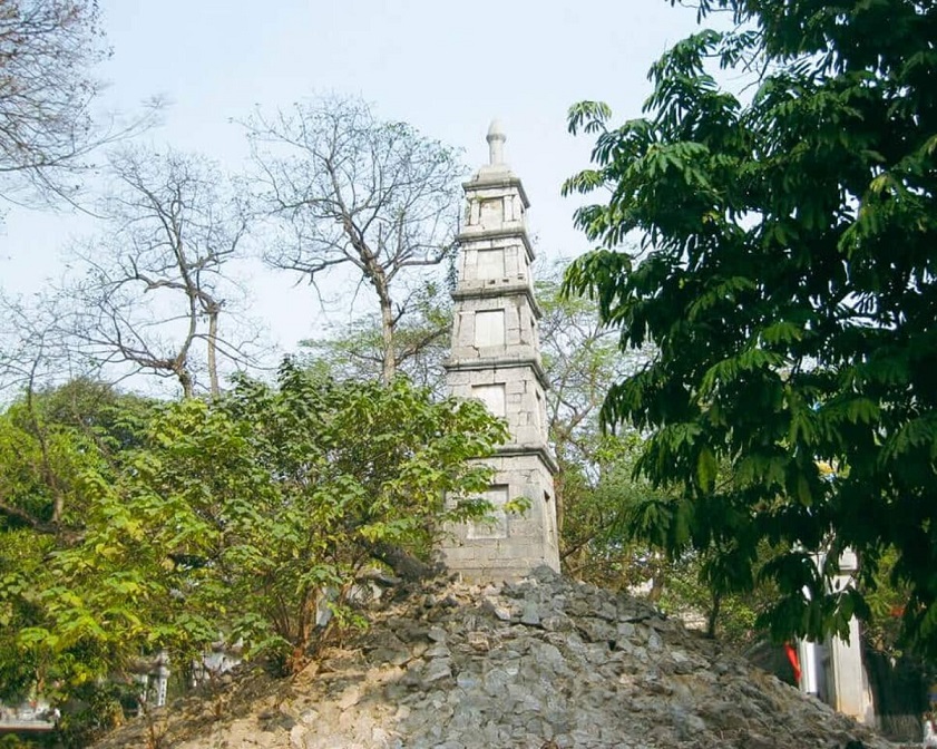 Tháp Rùa Hồ Gươm